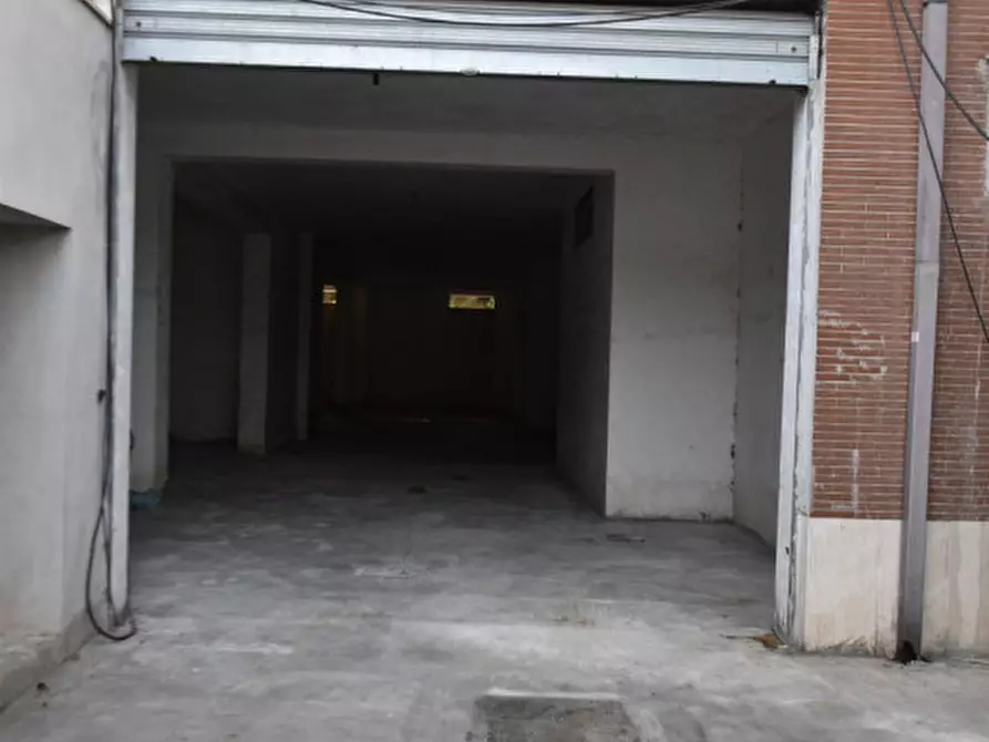 Immagine 2 di Magazzino in affitto  in Via Monte del Marmo a Roma