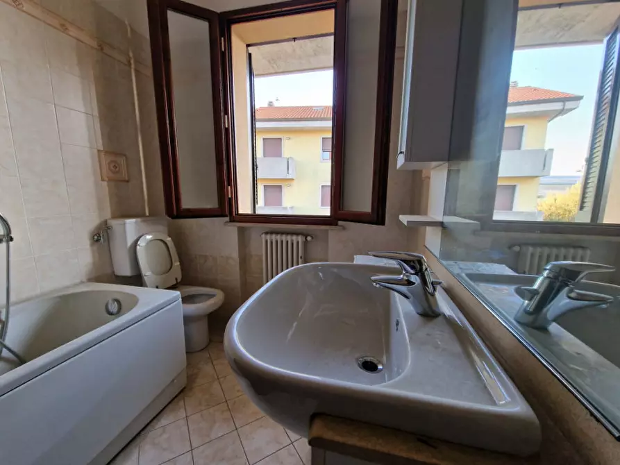 Immagine 9 di Casa trifamiliare in vendita  in Via Antonio Ceccaroni a Cesena