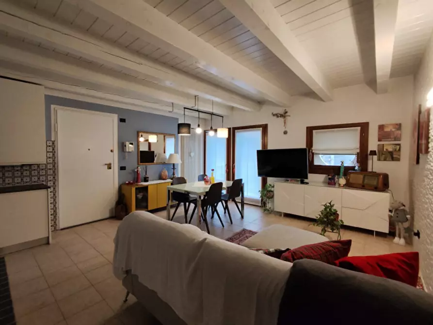 Immagine 10 di Appartamento in vendita  a Vicenza