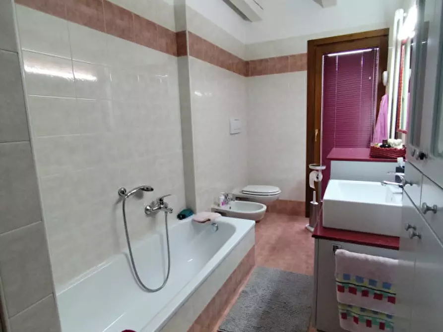 Immagine 17 di Appartamento in vendita  a Vicenza