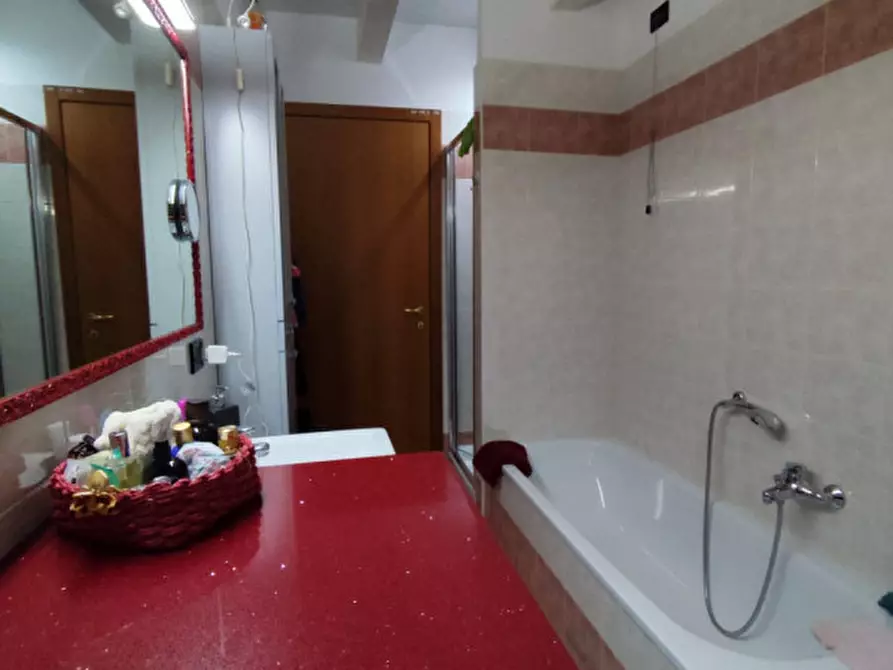 Immagine 25 di Appartamento in vendita  a Vicenza