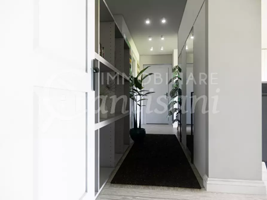 Immagine 10 di Appartamento in vendita  in Via della Rondinella a Firenze