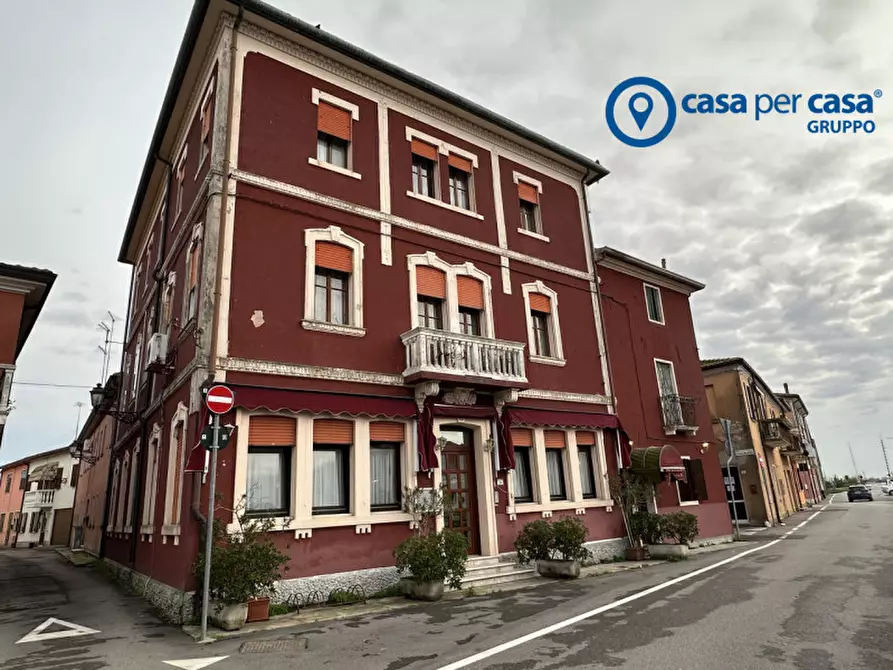 Immagine 1 di Hotel in vendita  in Loreo, Riviera Marconi a Loreo