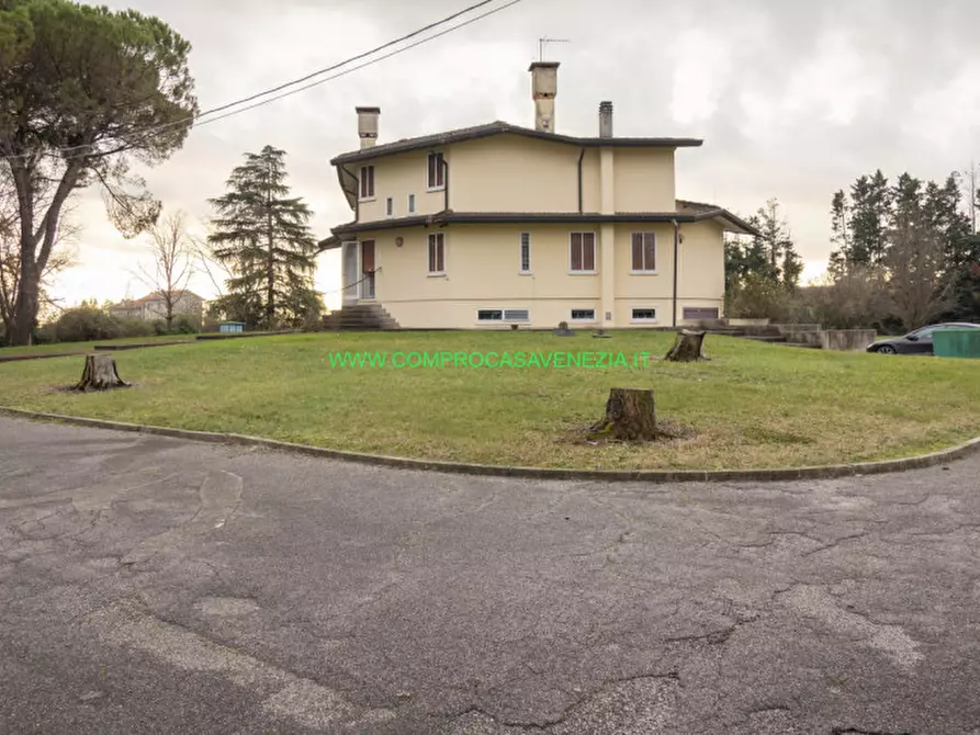 Immagine 1 di Villa in vendita  in preganziol a Preganziol