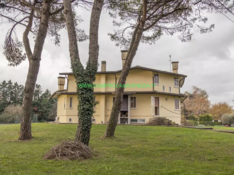 Immagine 1 di Villa in vendita  in preganziol a Preganziol