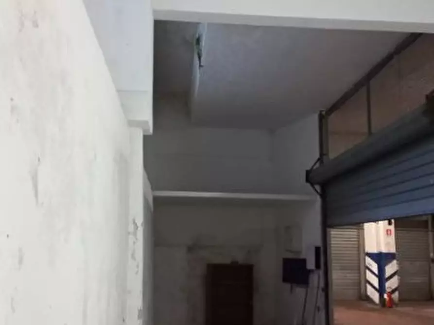 Immagine 2 di Garage in affitto  in Via Camillo Porzio, 25 a Roma