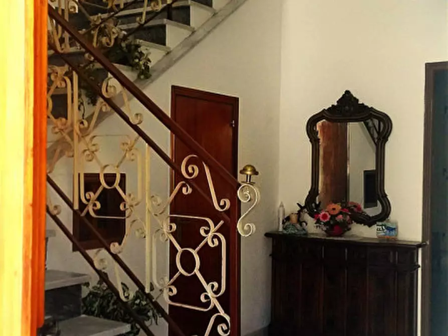 Immagine 3 di Casa indipendente in vendita  in Scandale a Scandale