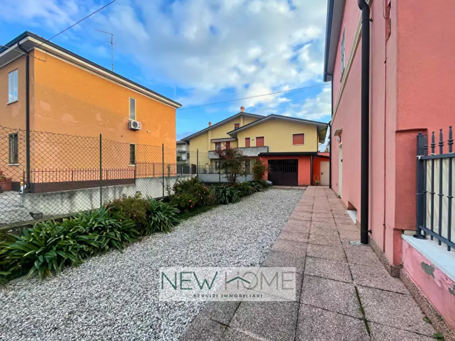 Immagine 2 di Camera in affitto  in Via dei Quattroventi 3 a Verona