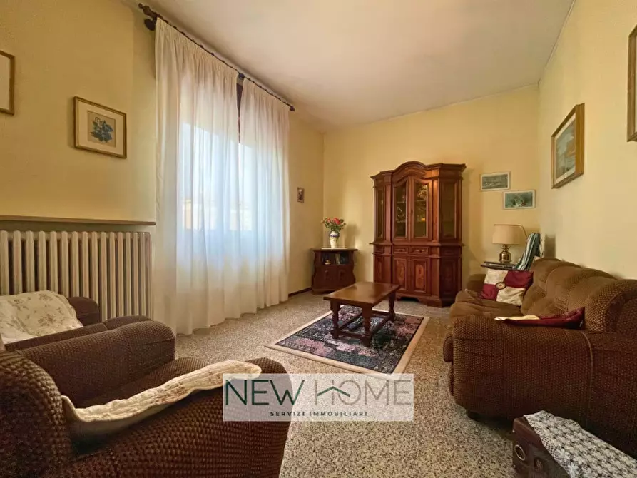 Immagine 15 di Camera in affitto  in Via dei Quattroventi 3 a Verona