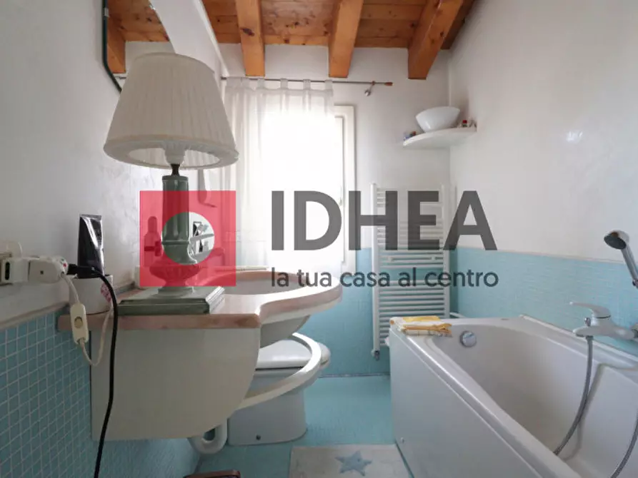 Immagine 13 di Appartamento in vendita  in VIA SANTANDRA' a Povegliano