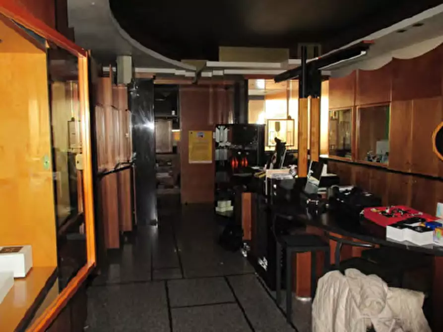 Immagine 5 di Negozio in vendita  in Via Roma, 35 a Gaiarine