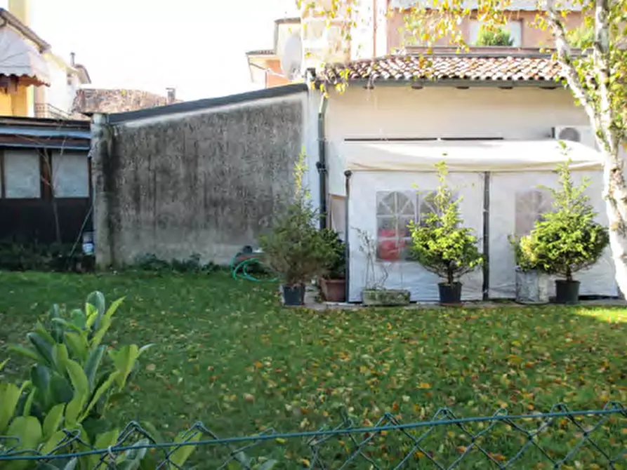 Immagine 9 di Negozio in vendita  in Via Roma, 35 a Gaiarine