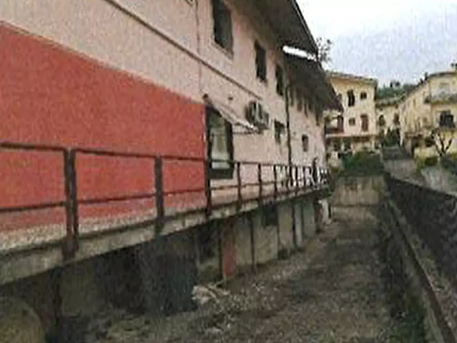 Immagine 28 di Negozio in vendita  in Via Giacomo Matteotti 3 a Sant'ambrogio Di Valpolicella