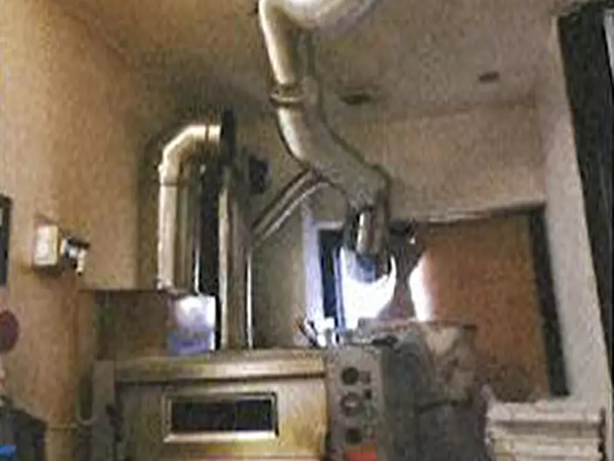 Immagine 34 di Negozio in vendita  in Via Giacomo Matteotti 3 a Sant'ambrogio Di Valpolicella