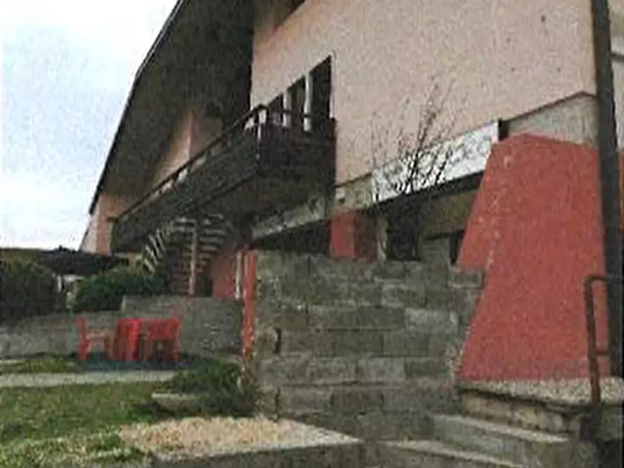 Immagine 39 di Negozio in vendita  in Via Giacomo Matteotti 3 a Sant'ambrogio Di Valpolicella