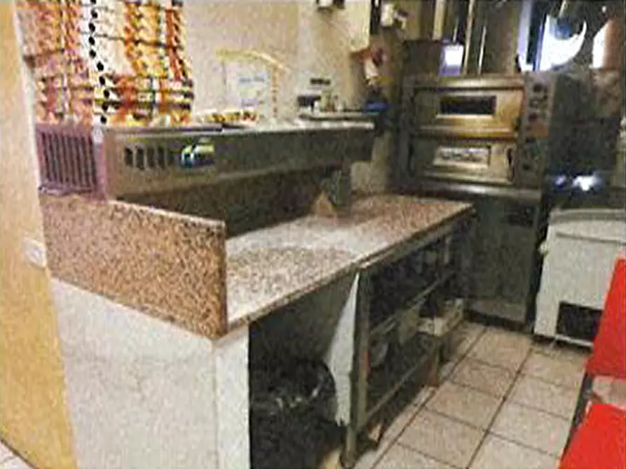 Immagine 40 di Negozio in vendita  in Via Giacomo Matteotti 3 a Sant'ambrogio Di Valpolicella