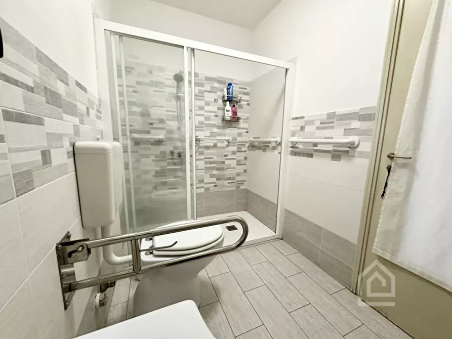 Immagine 21 di Appartamento in vendita  in Via Martino Anglesio a Torino