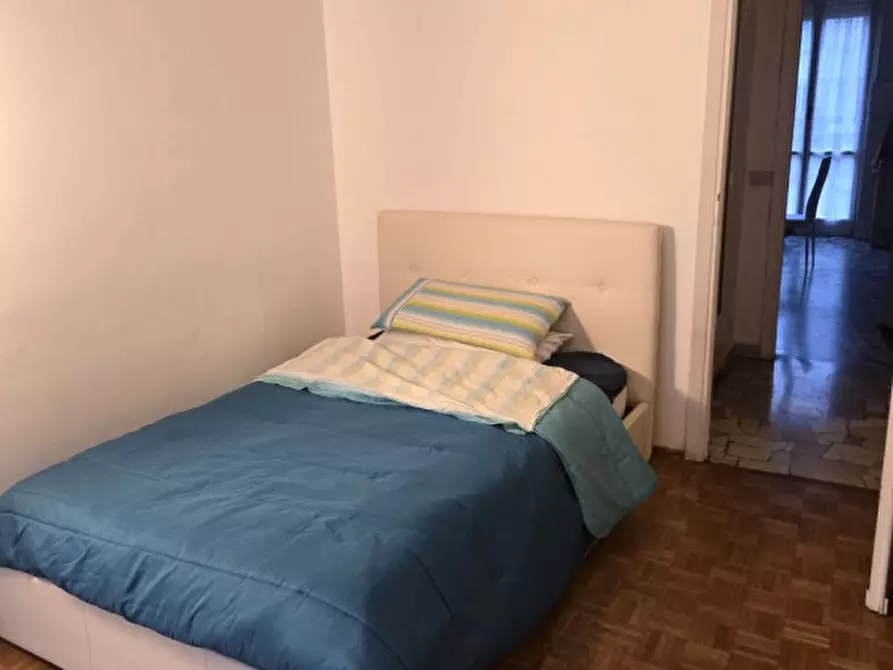 Immagine 1 di Camera in affitto  in Viale Emilio Caldara a Milano