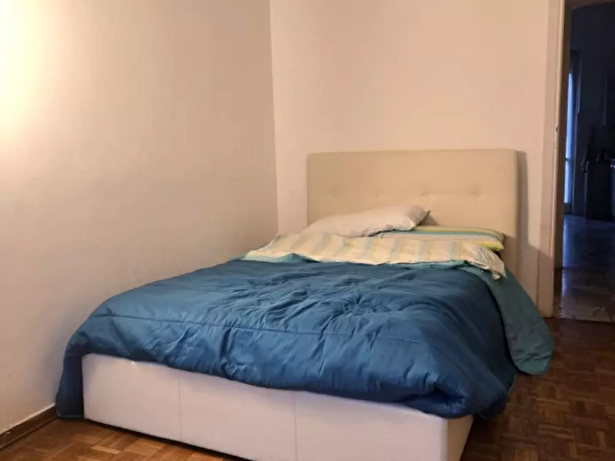 Immagine 3 di Camera in affitto  in Viale Emilio Caldara a Milano