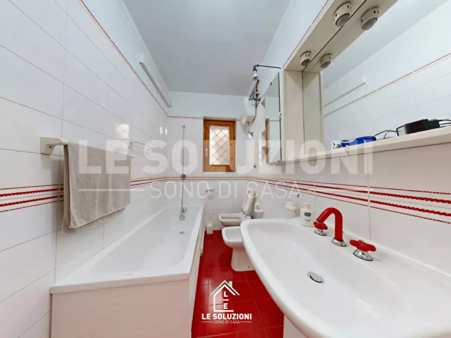 Immagine 11 di Villa in vendita  in Viale degli abeti 10D a Putignano