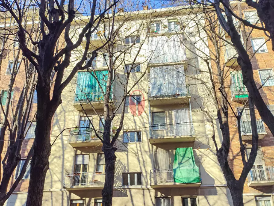 Immagine 1 di Appartamento in vendita  in Via Albisola 10 Torino a Torino