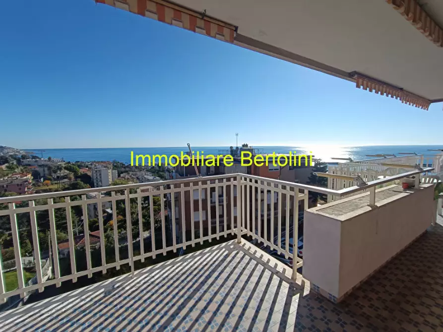 Immagine 2 di Appartamento in vendita  in VIA GOETHE a San Remo