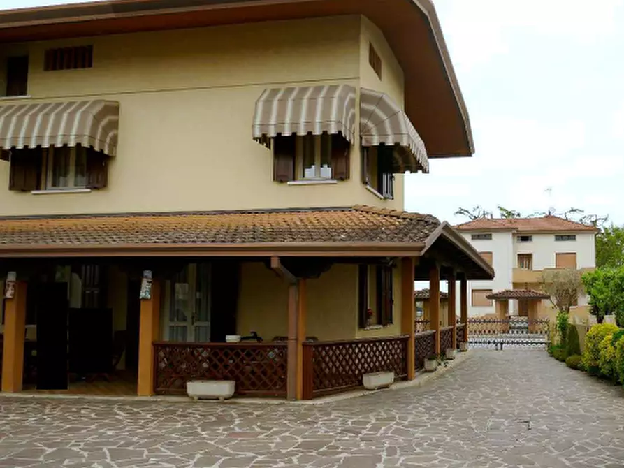 Immagine 2 di Casa indipendente in vendita  in Via della Chiesa, 35 a Prata Di Pordenone