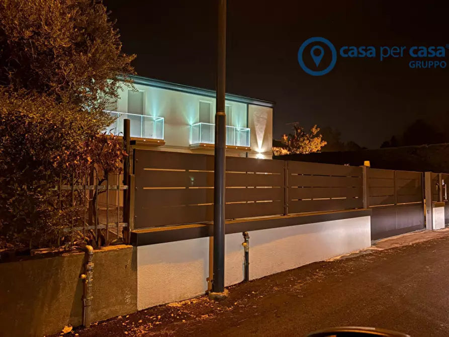 Immagine 1 di Villetta a schiera in affitto  a Rovigo