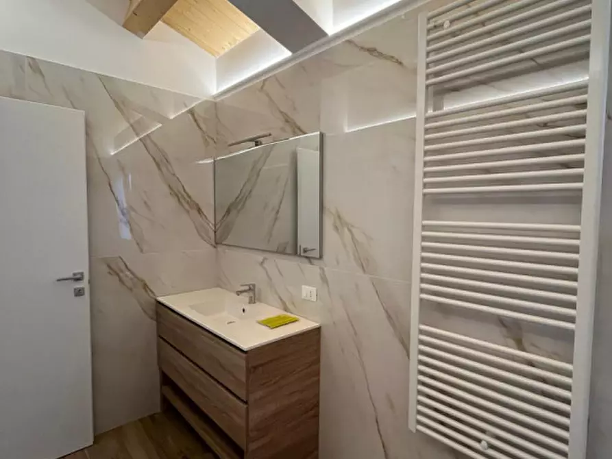 Immagine 11 di Villetta a schiera in affitto  a Rovigo