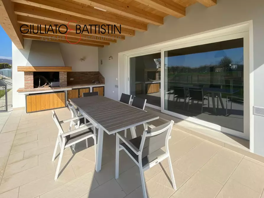 Immagine 3 di Casa bifamiliare in vendita  in Via Veneto a Castegnero