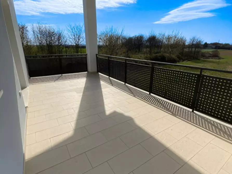 Immagine 19 di Casa bifamiliare in vendita  in Via Veneto a Castegnero