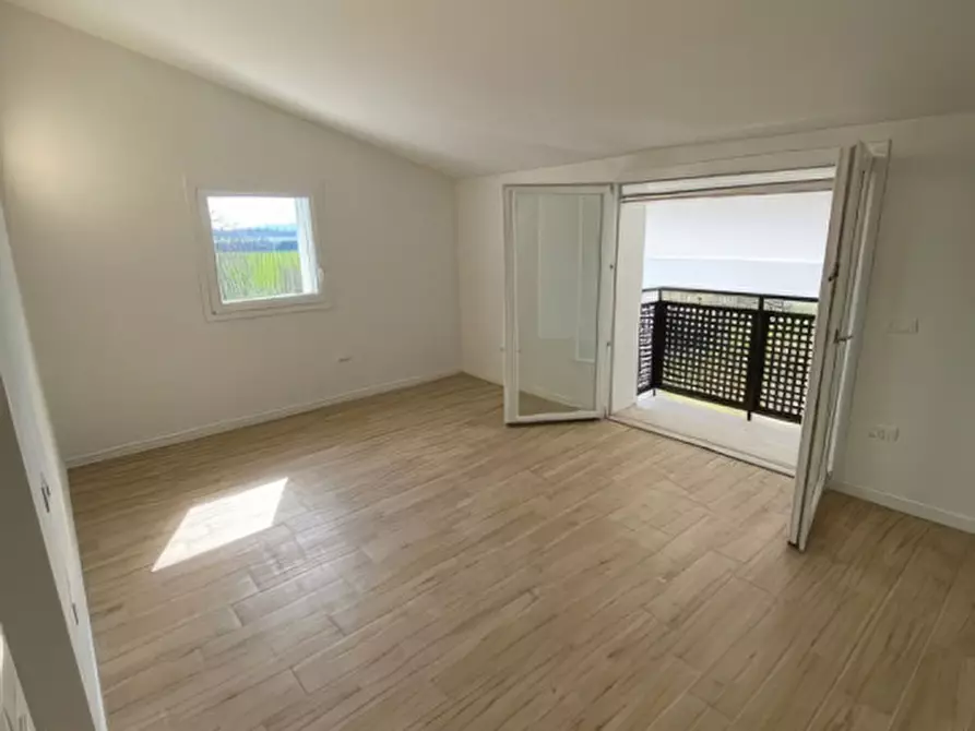 Immagine 23 di Casa bifamiliare in vendita  in Via Veneto a Castegnero