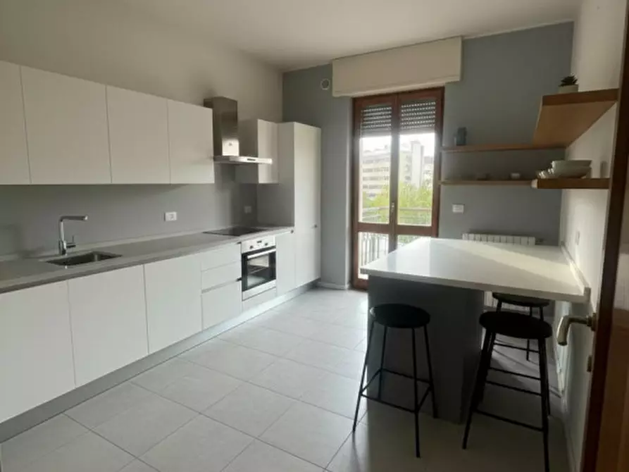 Immagine 1 di Appartamento in vendita  in via strasburgo a Vicenza