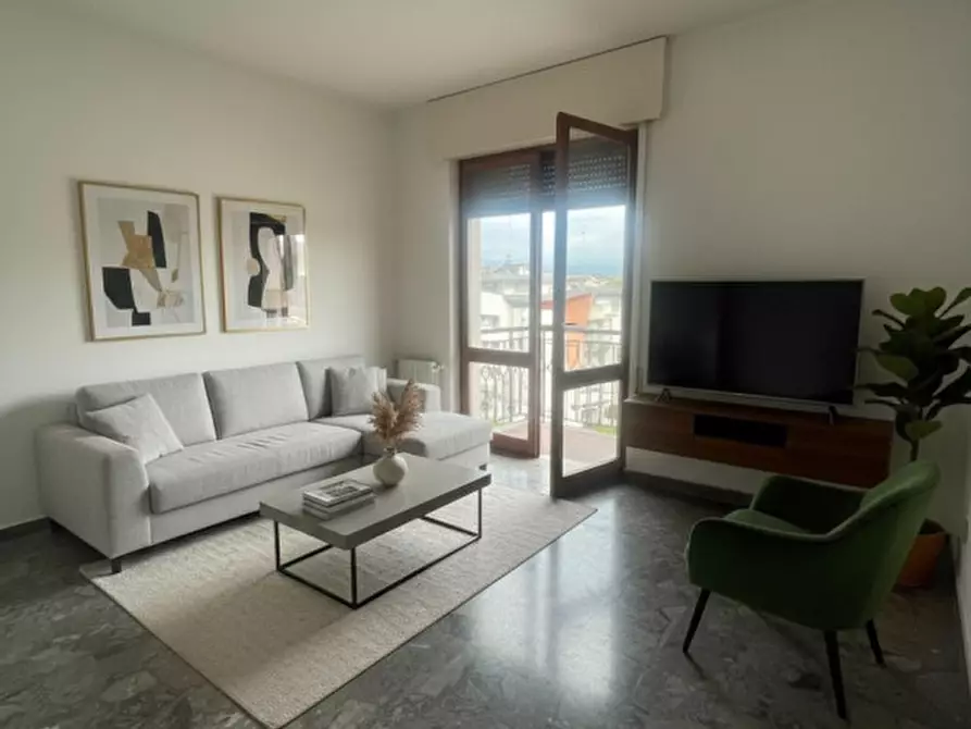 Immagine 2 di Appartamento in vendita  in via strasburgo a Vicenza