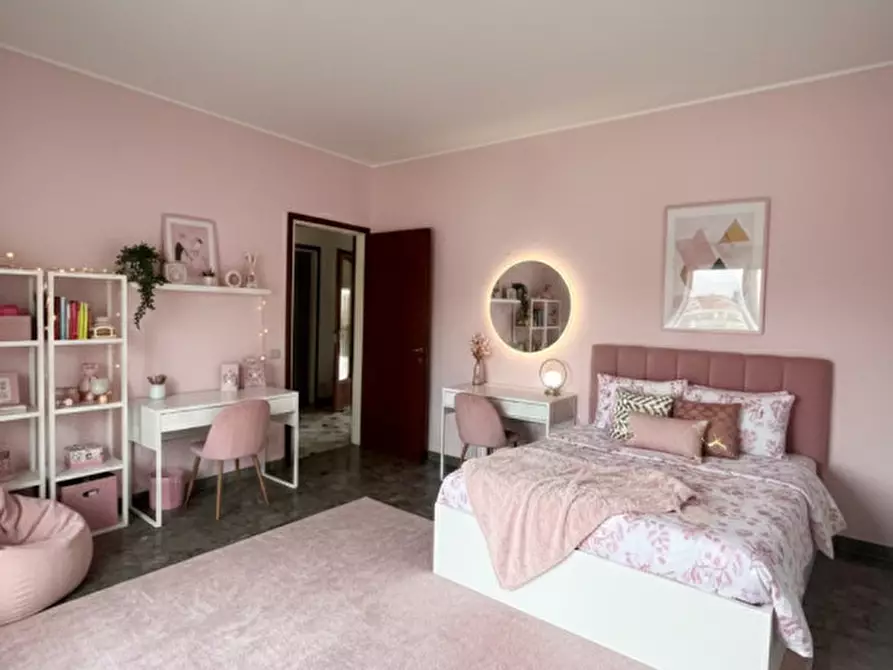 Immagine 5 di Appartamento in vendita  in via strasburgo a Vicenza