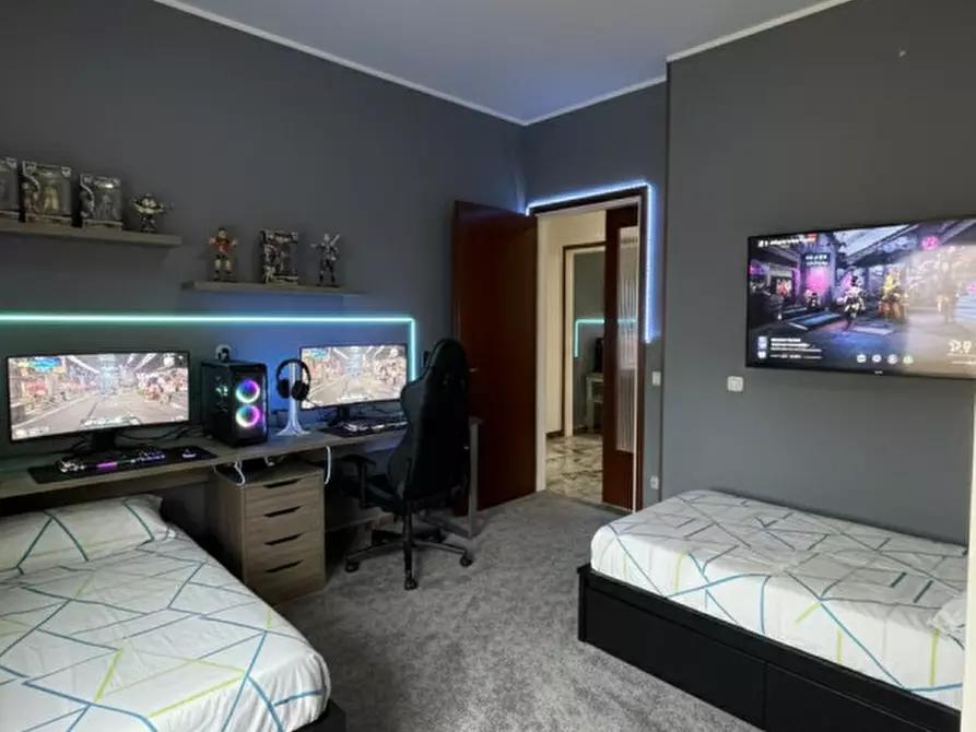 Immagine 6 di Appartamento in vendita  in via strasburgo a Vicenza