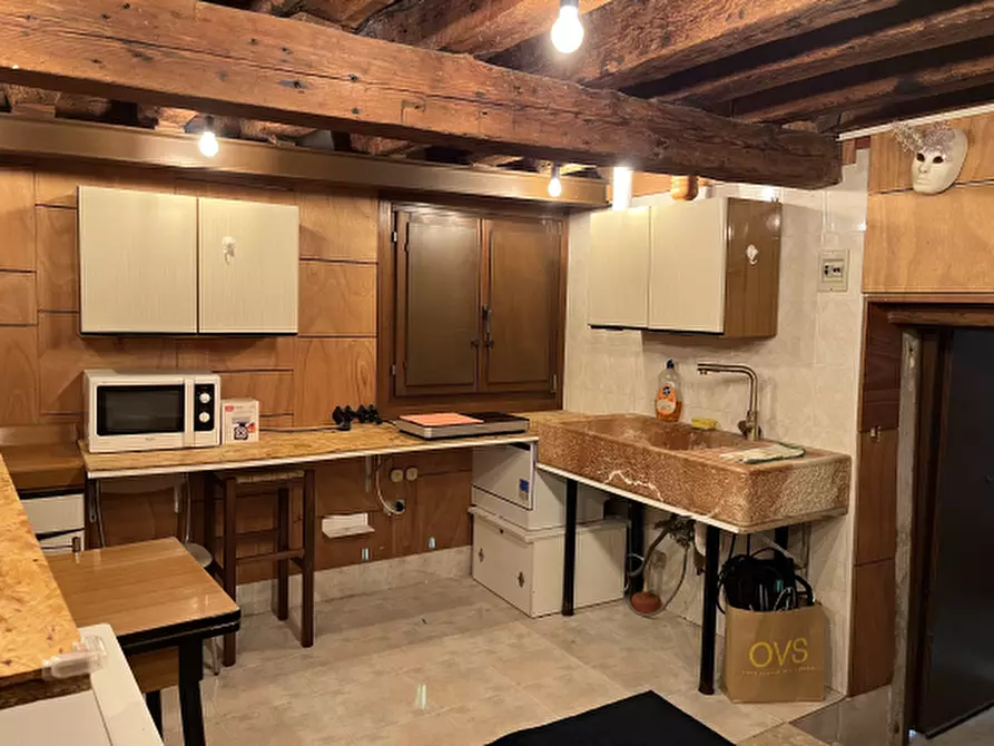 Immagine 5 di Magazzino in vendita  in Sestiere Santa Croce, 1753 a Venezia