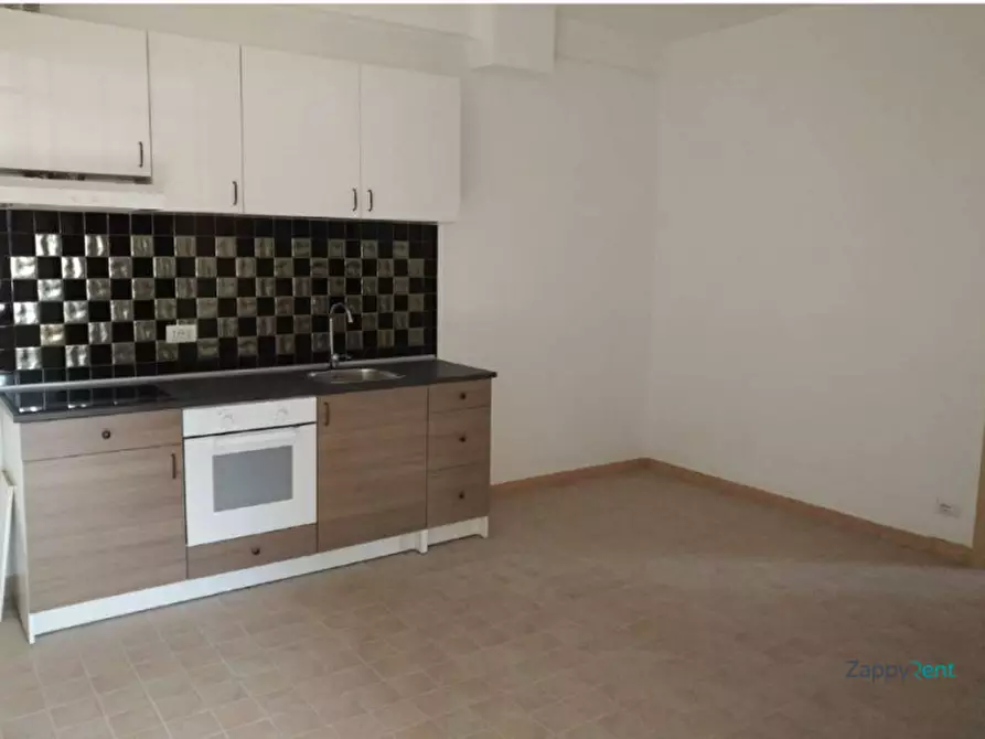 Immagine 1 di Appartamento in affitto  in Via Pescaglia a Roma