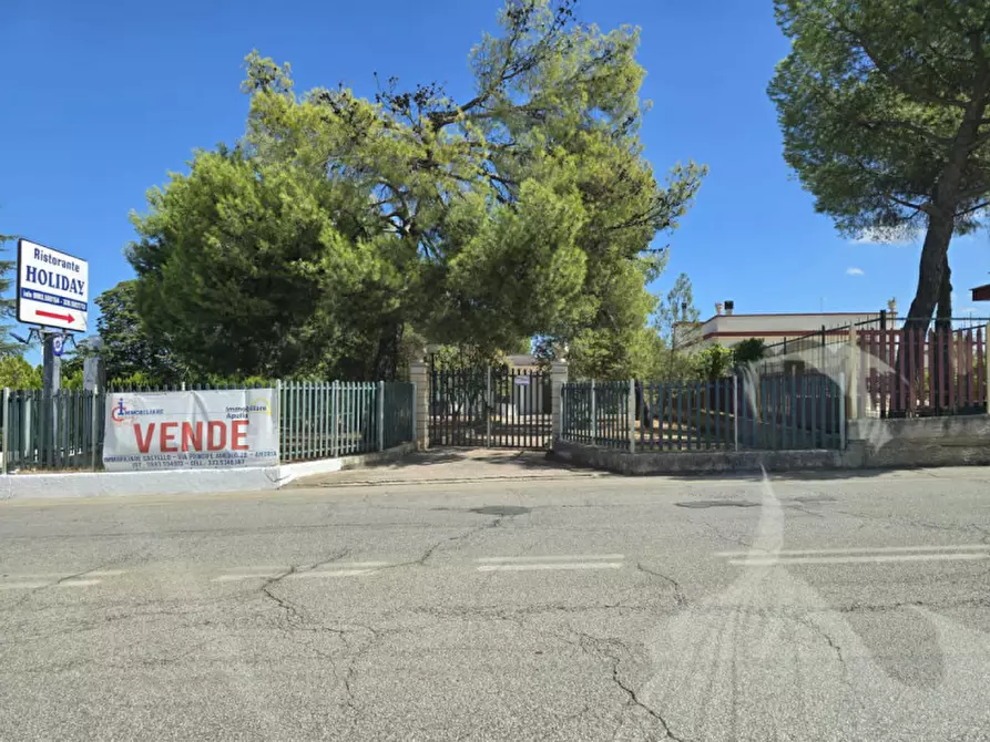 Immagine 1 di Villa in vendita  in Strada Provinciale 238 a Corato