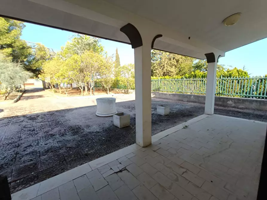 Immagine 5 di Villa in vendita  in Strada Provinciale 238 a Corato