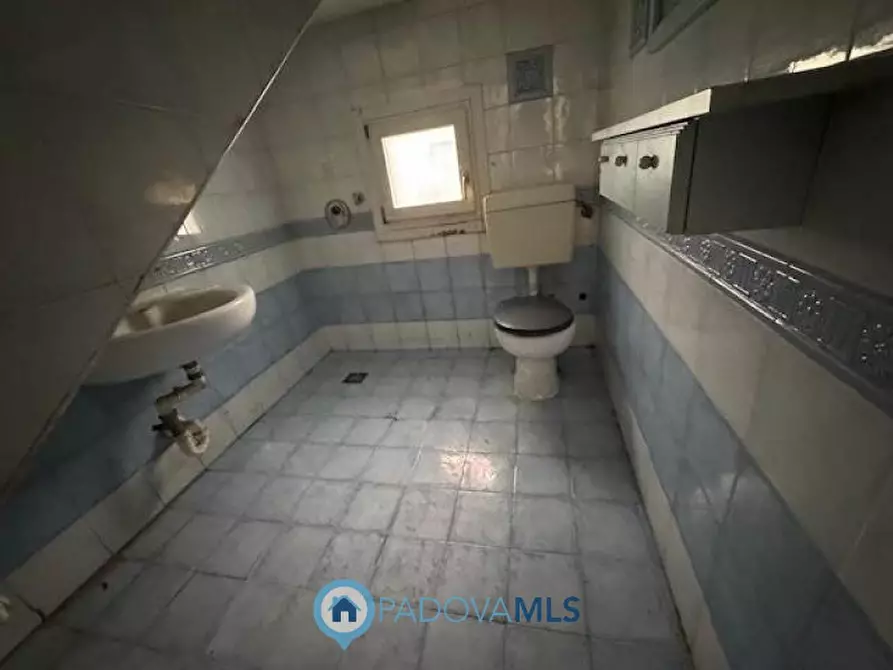 Immagine 3 di Casa indipendente in vendita  a Padova