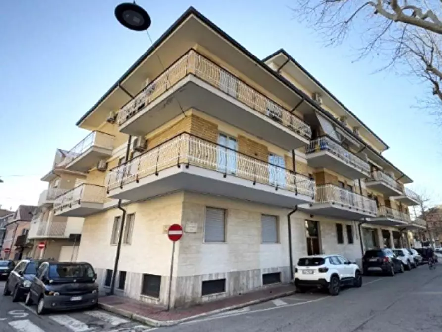 Immagine 3 di Ufficio in vendita  in Via Vincenzo Salvi, 3, 63066 Grottammare AP, Italia a Grottammare