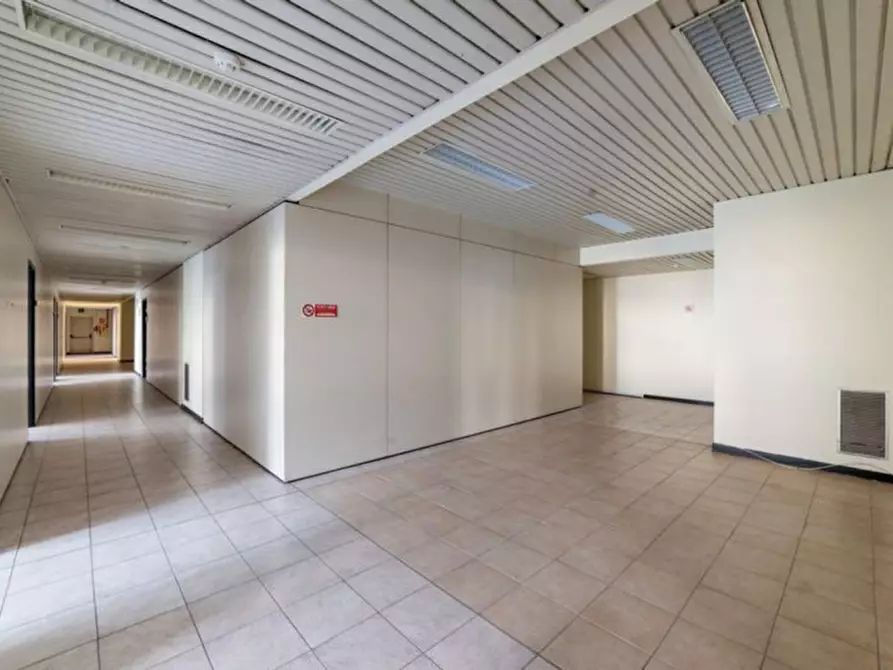 Immagine 14 di Ufficio in vendita  in Via Igualada, 8, 23900 Lecco LC, Italia a Lecco