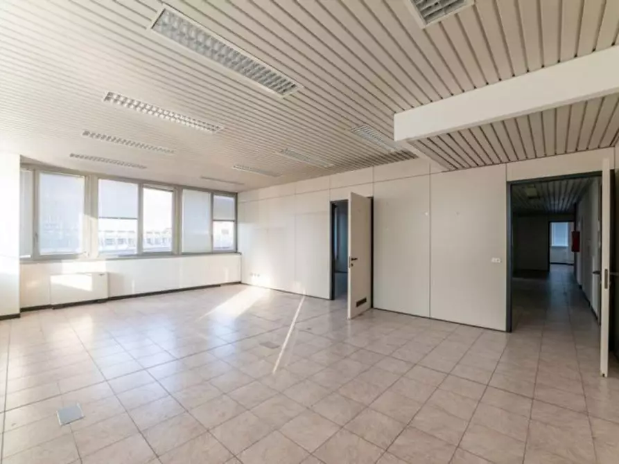 Immagine 18 di Ufficio in vendita  in Via Igualada, 8, 23900 Lecco LC, Italia a Lecco