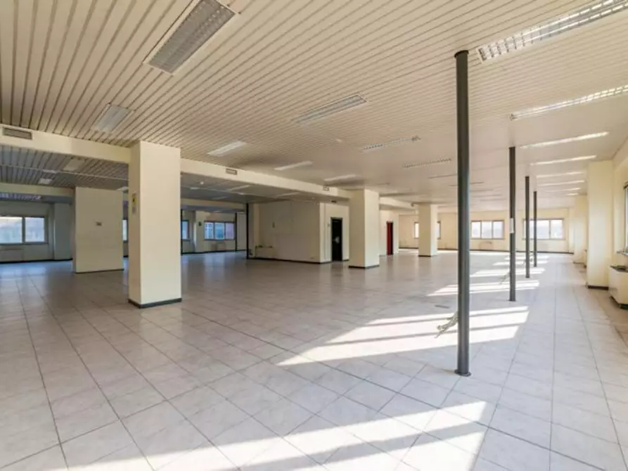 Immagine 23 di Ufficio in vendita  in Via Igualada, 8, 23900 Lecco LC, Italia a Lecco