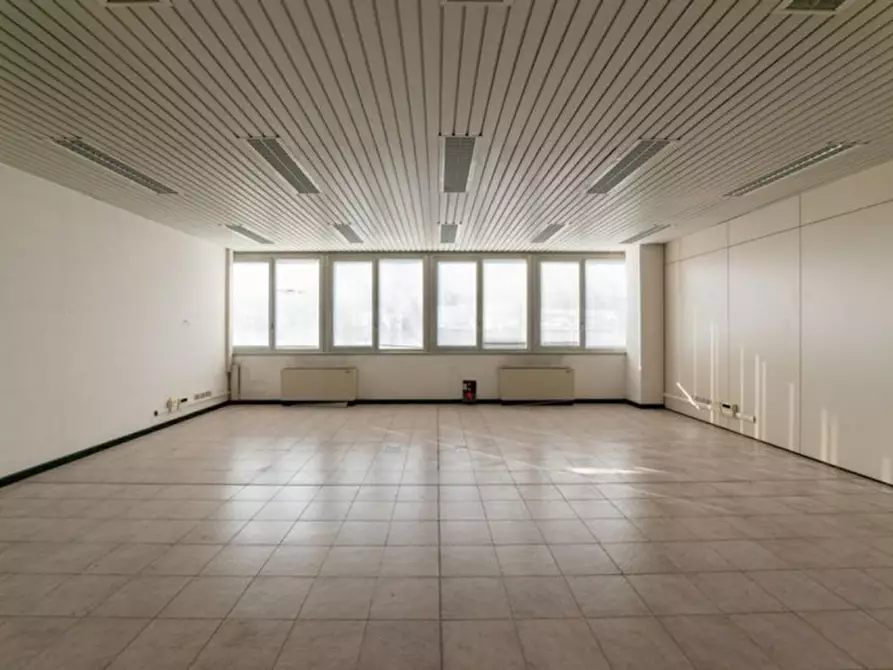 Immagine 29 di Ufficio in vendita  in Via Igualada, 8, 23900 Lecco LC, Italia a Lecco