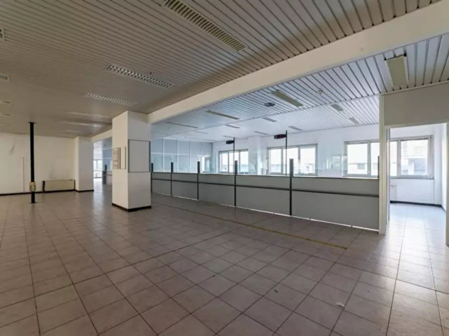 Immagine 30 di Ufficio in vendita  in Via Igualada, 8, 23900 Lecco LC, Italia a Lecco