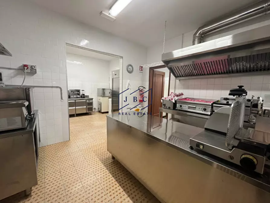 Immagine 9 di Attività commerciale in affitto  a Salgareda