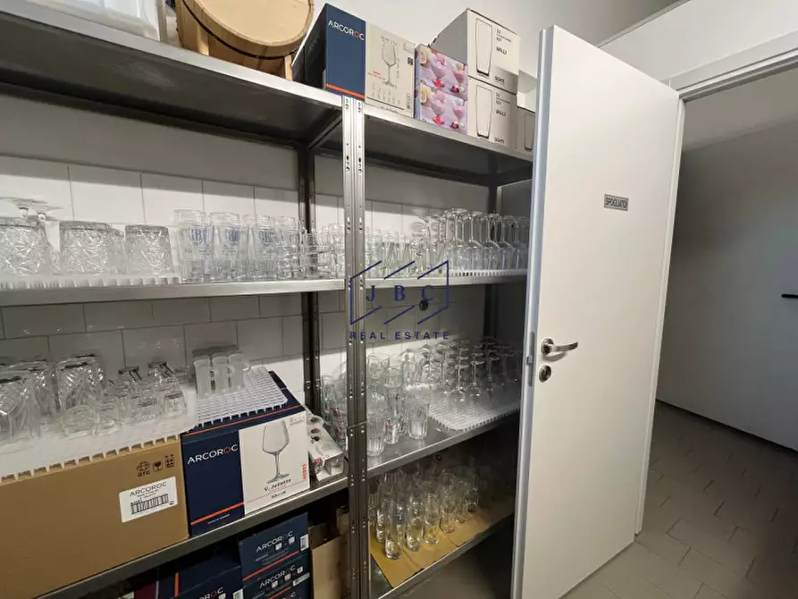 Immagine 13 di Attività commerciale in affitto  a Salgareda