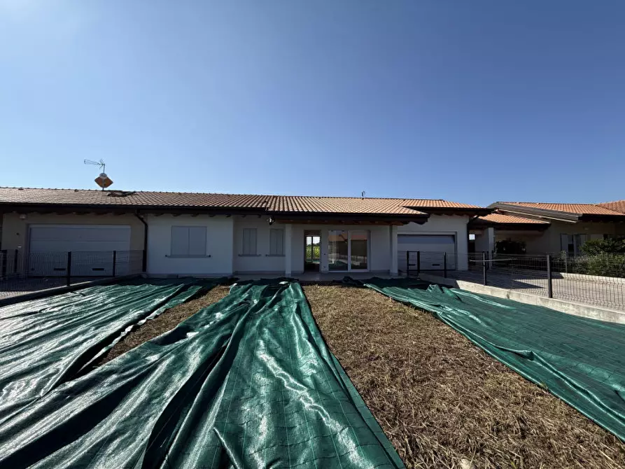 Immagine 10 di Villa in vendita  in Via Scuderlando a Castel D'azzano